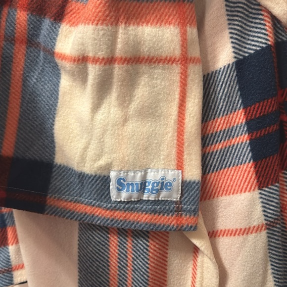 SNUGGIE! Authentic, single person off-white, red & blue plaid fleece.
O/S EUC - Picture 6 of 10